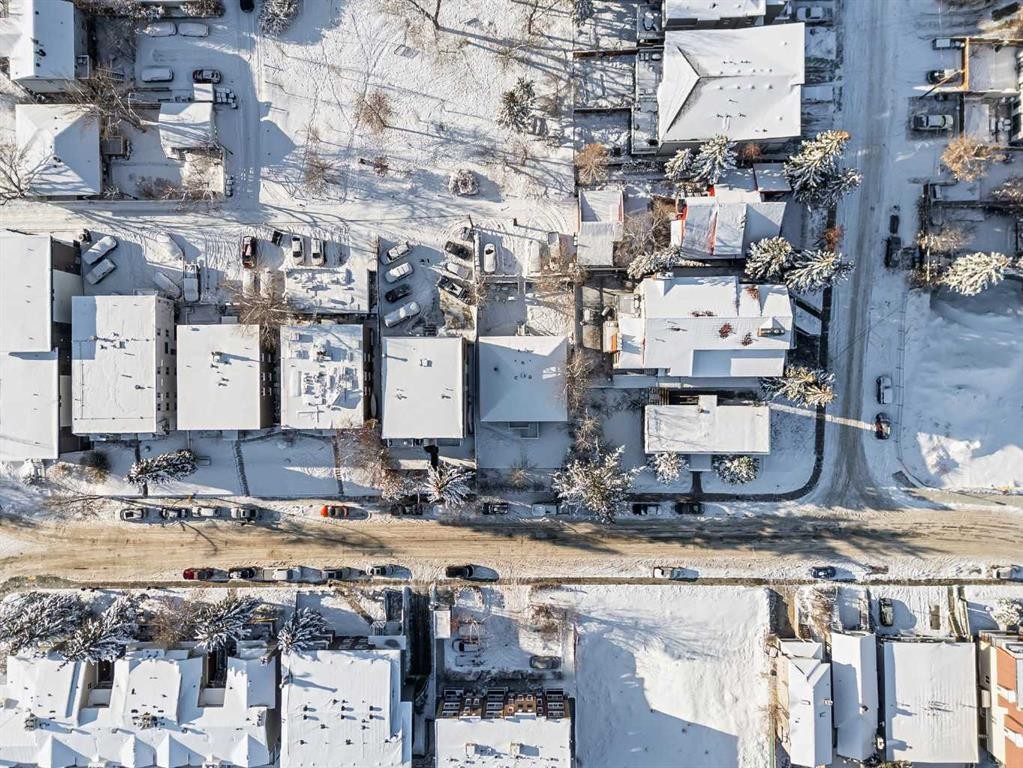 104-2303 17A Street Sw, Calgary, AB - Outdoor With View