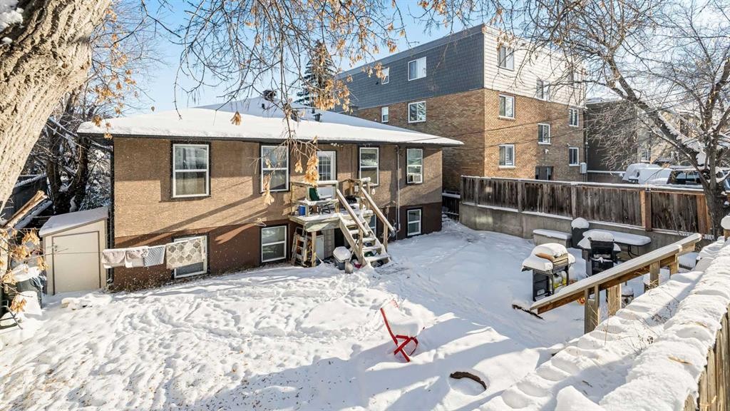 104-2303 17A Street Sw, Calgary, AB - Outdoor