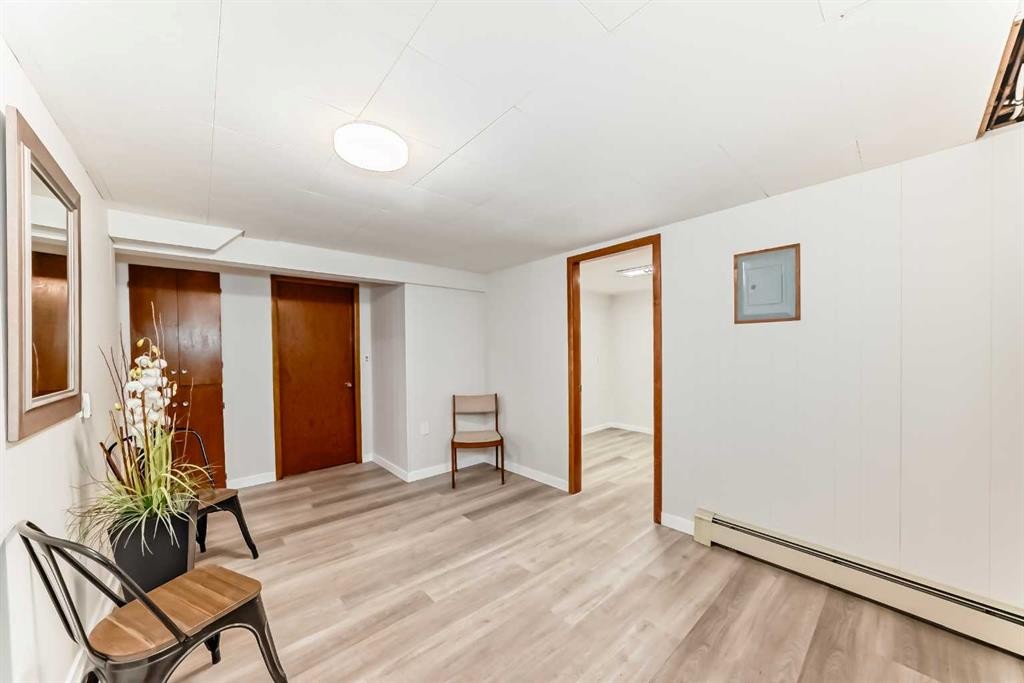 207 6A Avenue, Three Hills, AB - Indoor Photo Showing Other Room