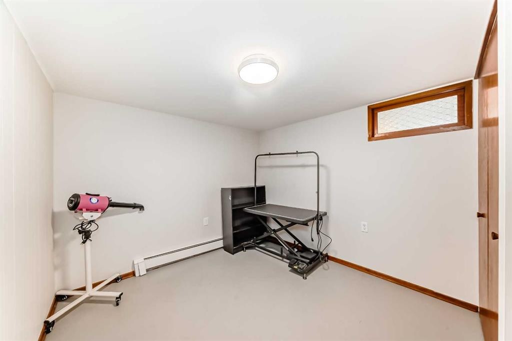 207 6A Avenue, Three Hills, AB - Indoor