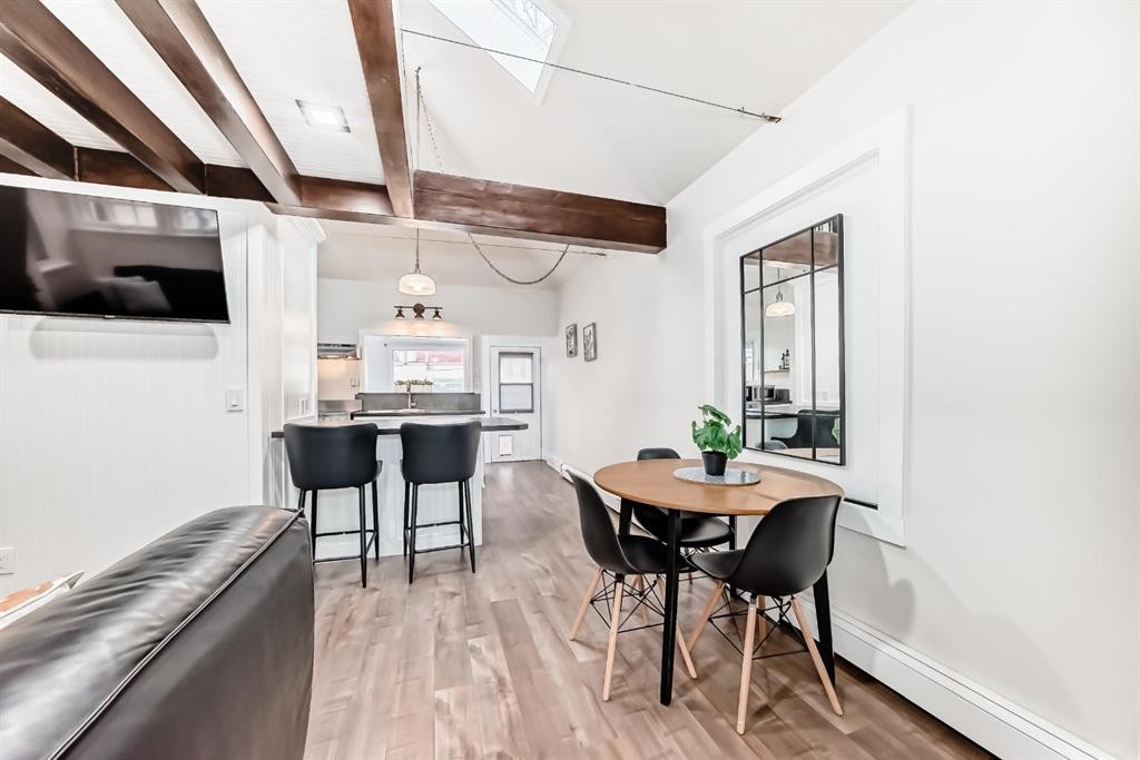 3835 Parkhill Street Sw, Calgary, AB - Indoor Photo Showing Dining Room