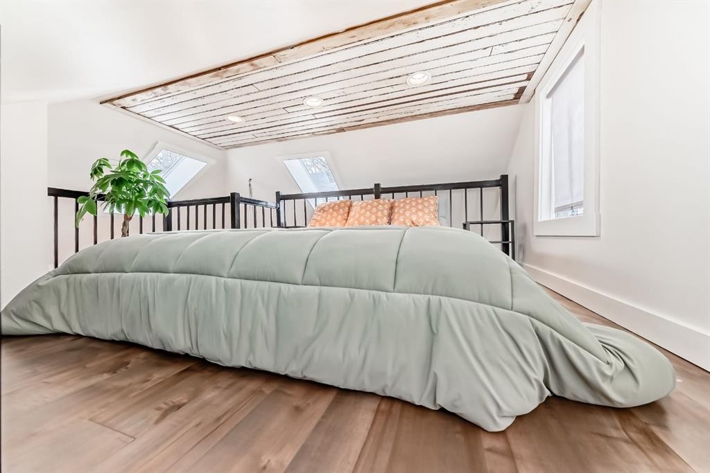 3835 Parkhill Street Sw, Calgary, AB - Indoor