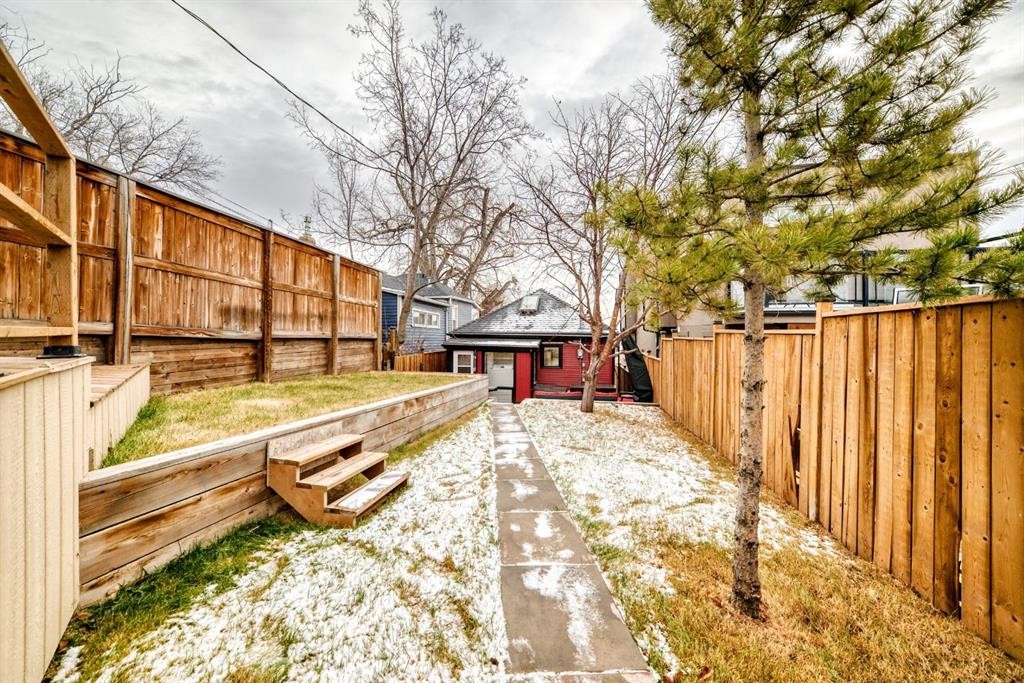 3835 Parkhill Street Sw, Calgary, AB - Outdoor