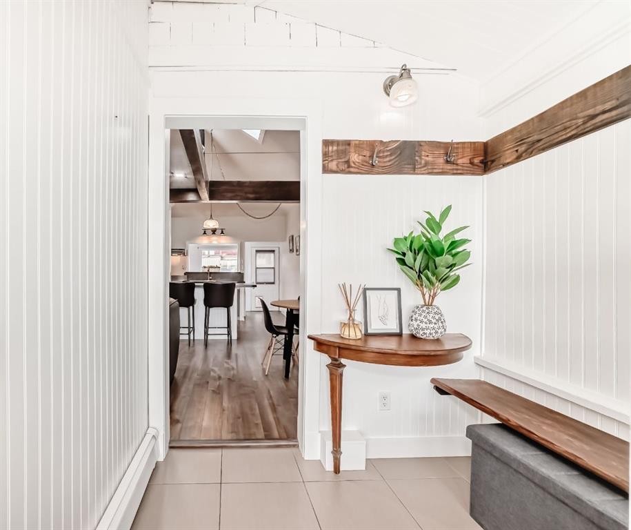 3835 Parkhill Street Sw, Calgary, AB - Indoor Photo Showing Other Room