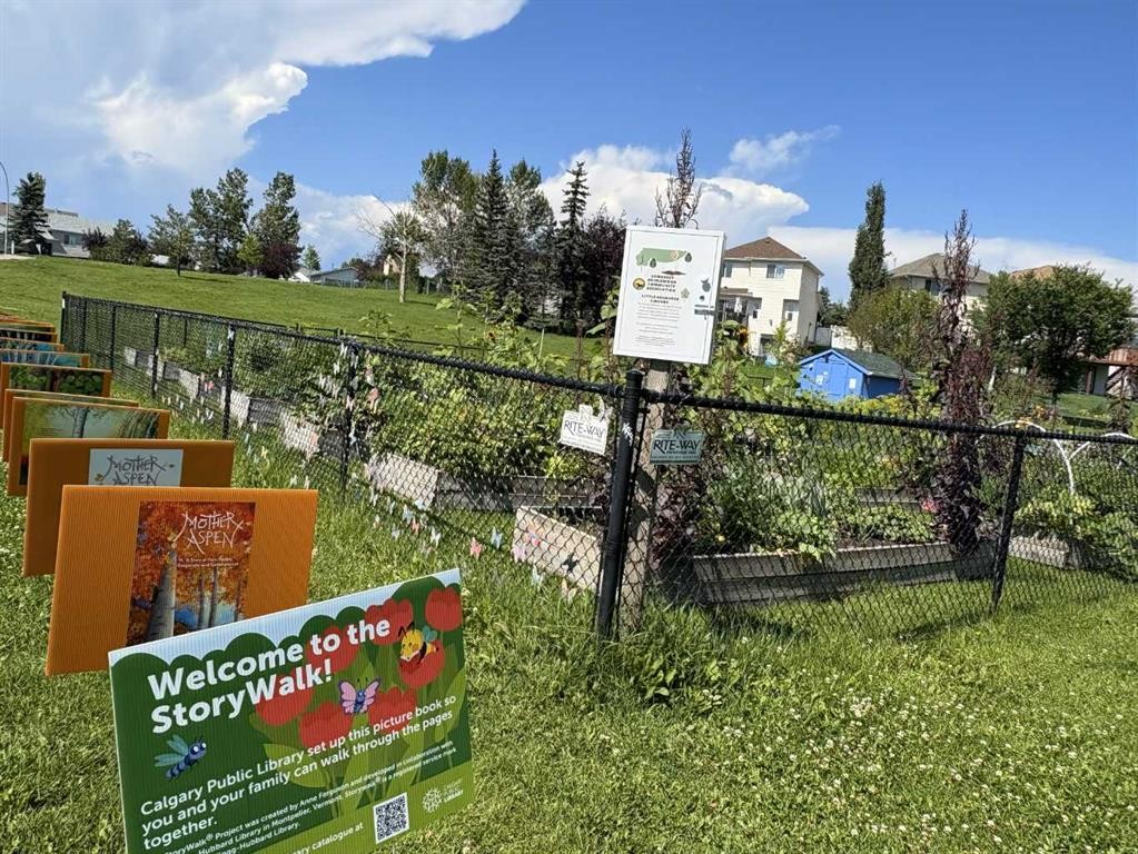 #418-4000 Somervale Court Sw, Calgary, AB - Outdoor