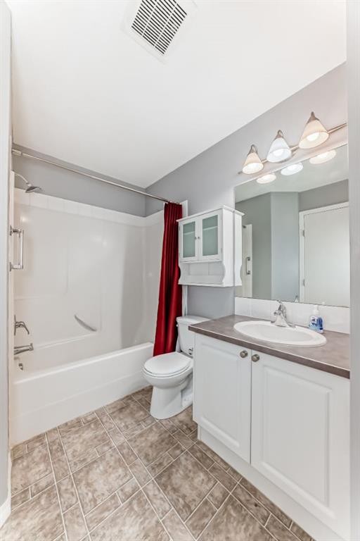 209-1000 Applevillage Court Se, Calgary, AB - Indoor Photo Showing Bathroom