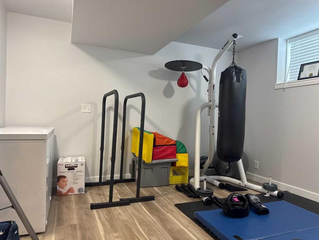 8-304 Ross Avenue, Cochrane, AB - Indoor