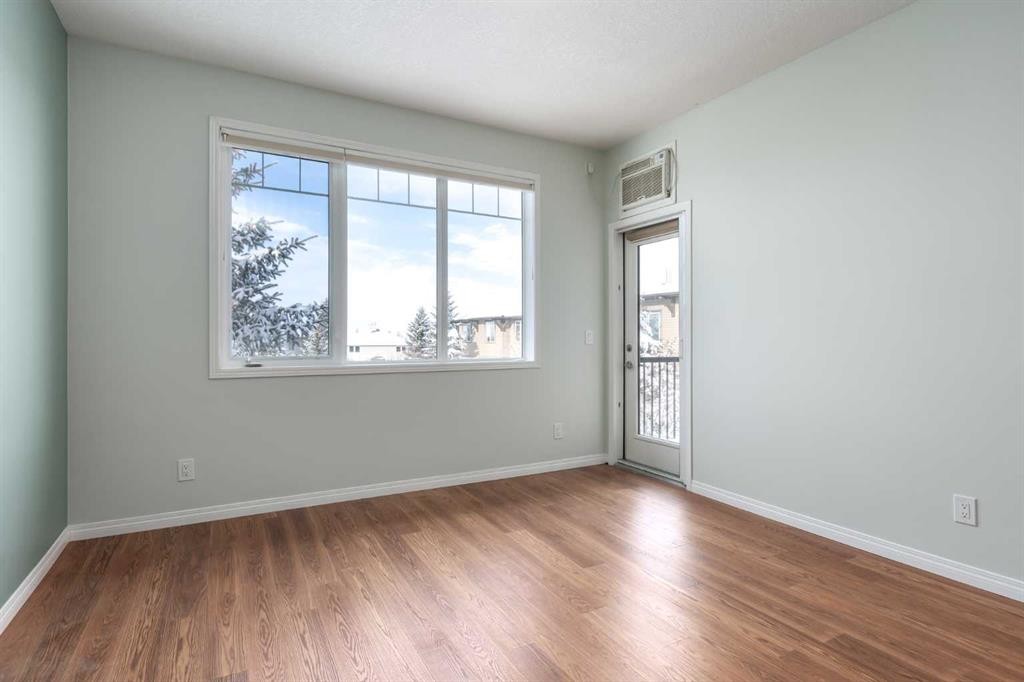 316-43 Sunrise Loop Se, High River, AB - Indoor Photo Showing Other Room