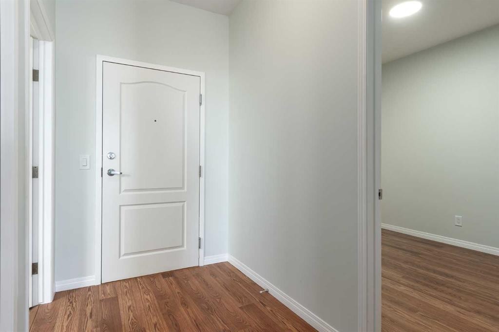 316-43 Sunrise Loop Se, High River, AB - Indoor Photo Showing Other Room