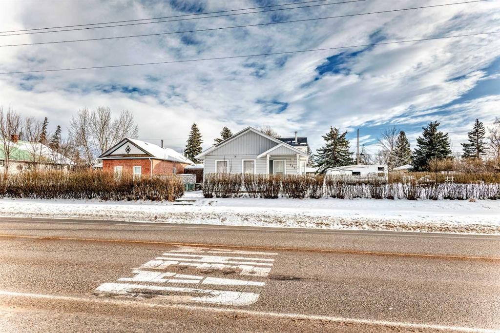 220 Haskayne Avenue, Gleichen, AB - Outdoor