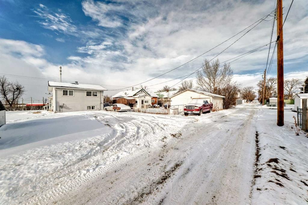 220 Haskayne Avenue, Gleichen, AB - Outdoor