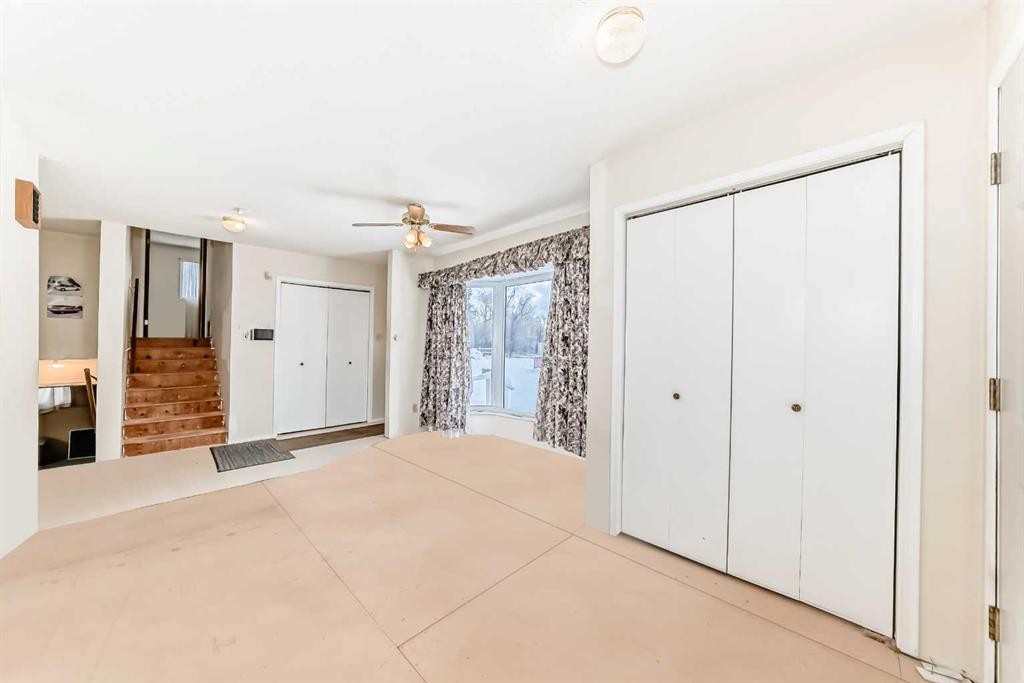 220 Haskayne Avenue, Gleichen, AB - Indoor Photo Showing Other Room