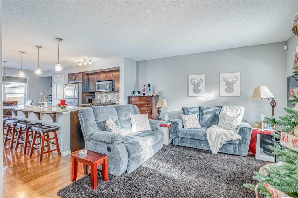 30 Nolanfield Heights Nw, Calgary, AB - Indoor Photo Showing Living Room