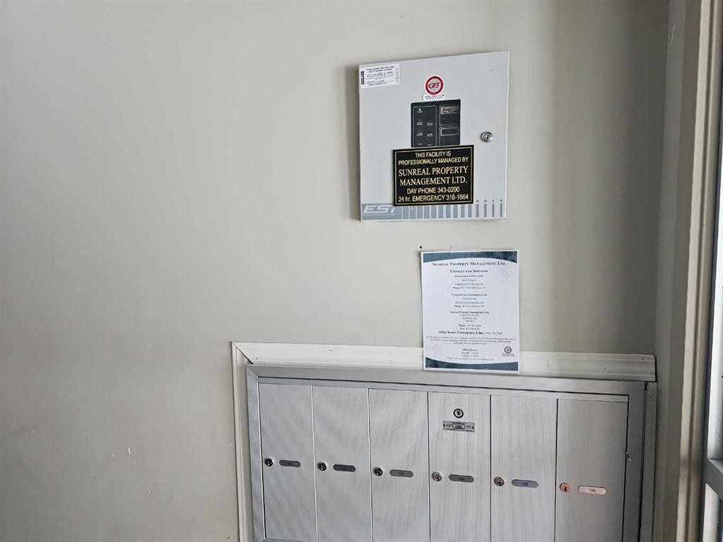 105-5812 61 Street, Red Deer, AB - Indoor Photo Showing Other Room