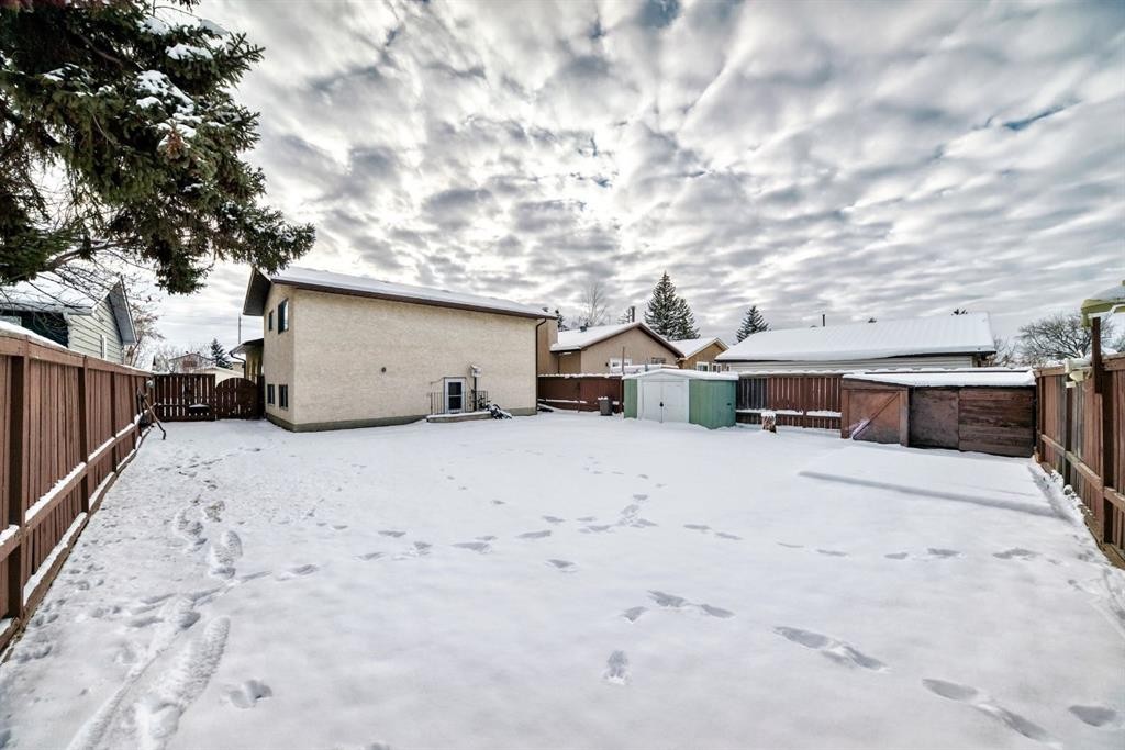 11 Falwood Place Ne, Calgary, AB - Outdoor