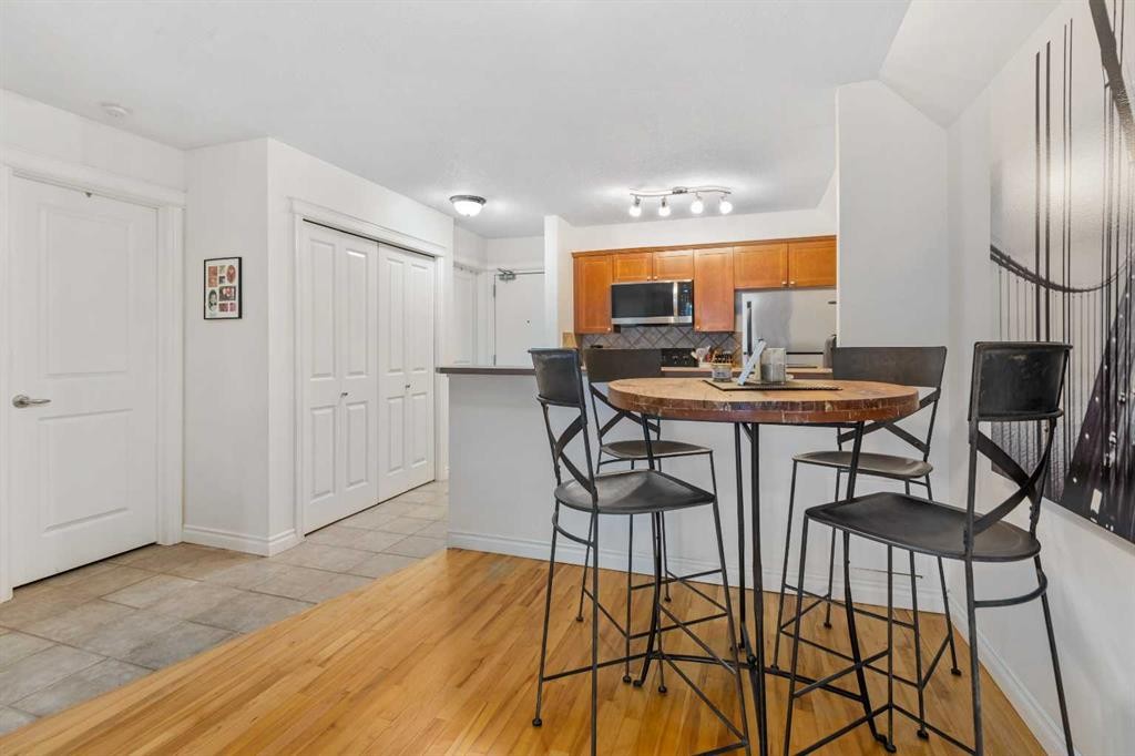 106-420 3 Avenue Ne, Calgary, AB - Indoor Photo Showing Kitchen
