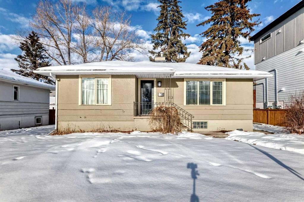 2204 25 Avenue Nw, Calgary, AB - Outdoor