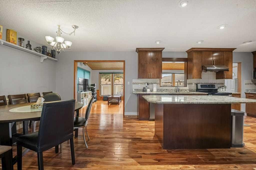 4704 Marbury Place Ne, Calgary, AB - Indoor