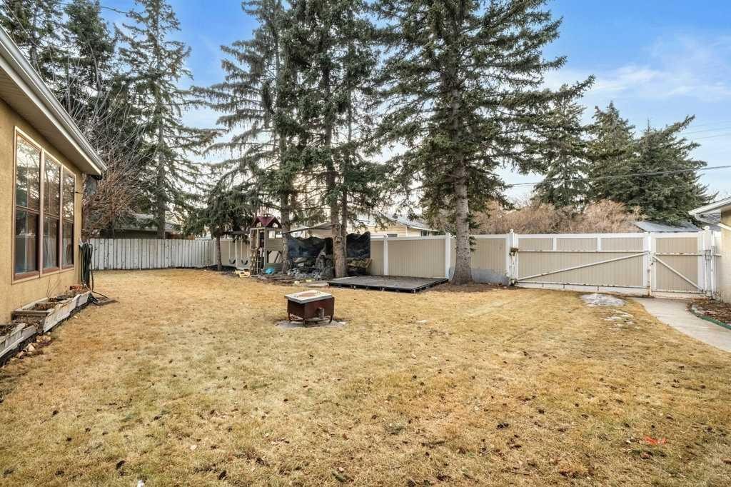 4704 Marbury Place Ne, Calgary, AB - Outdoor
