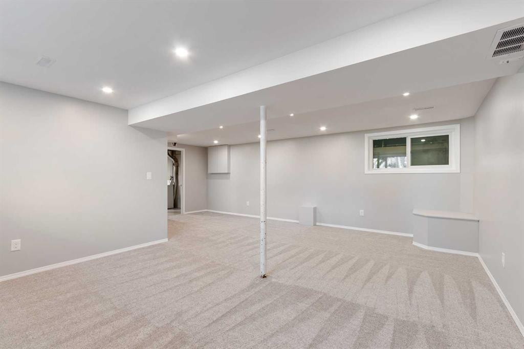 125 Big Springs Drive, Airdrie, AB - Indoor