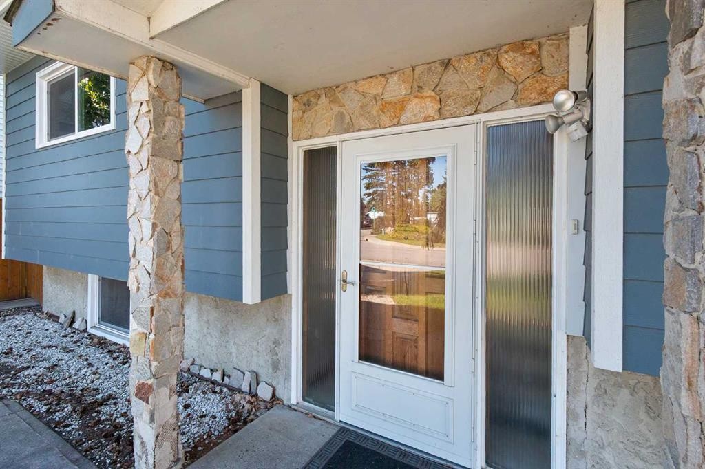 125 Big Springs Drive, Airdrie, AB - Outdoor With Exterior