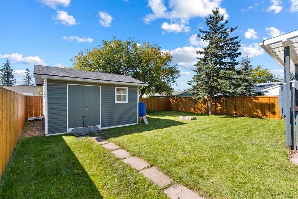 125 Big Springs Drive, Airdrie, AB - Outdoor