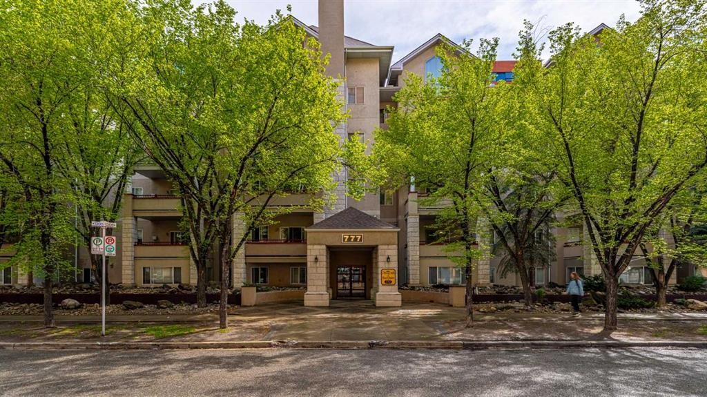 109-777 3 Avenue Sw, Calgary, AB - Outdoor With Facade