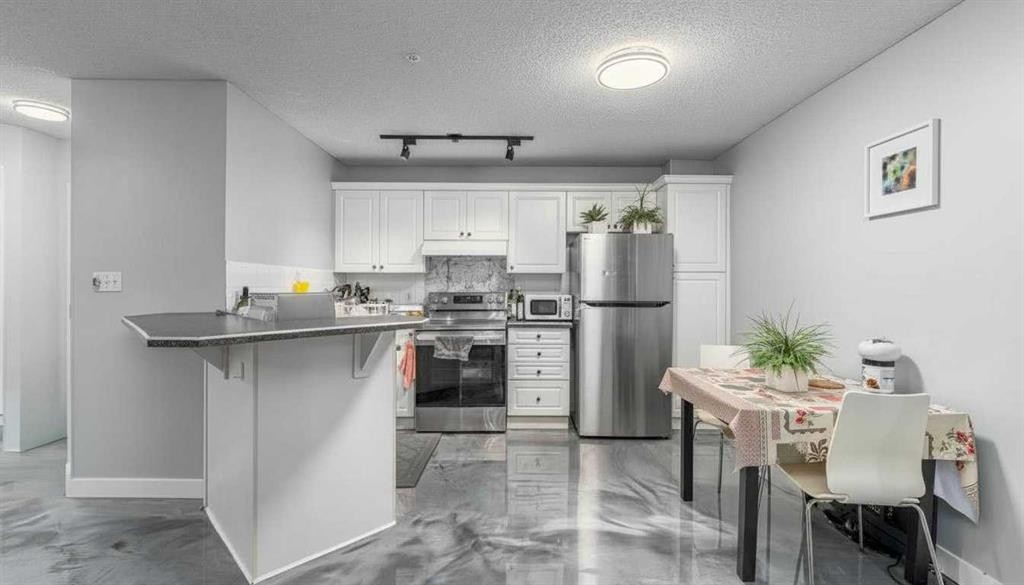 109-777 3 Avenue Sw, Calgary, AB - Indoor Photo Showing Other Room