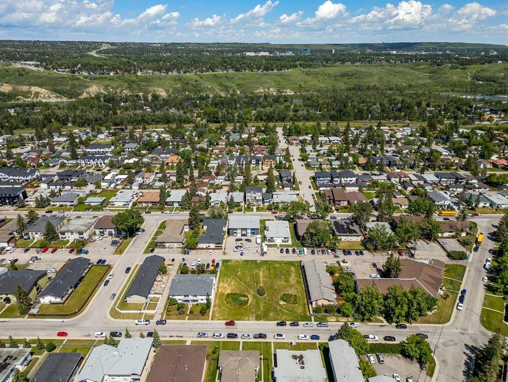 4320 75 Street Nw, Calgary, AB