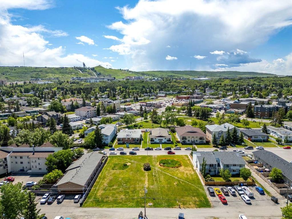 4320 75 Street Nw, Calgary, AB