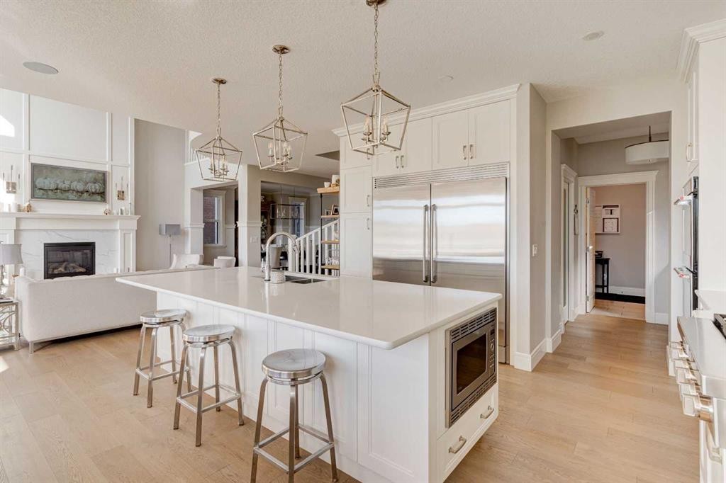 147 Legacy Mount Se, Calgary, AB - Indoor Photo Showing Kitchen With Upgraded Kitchen