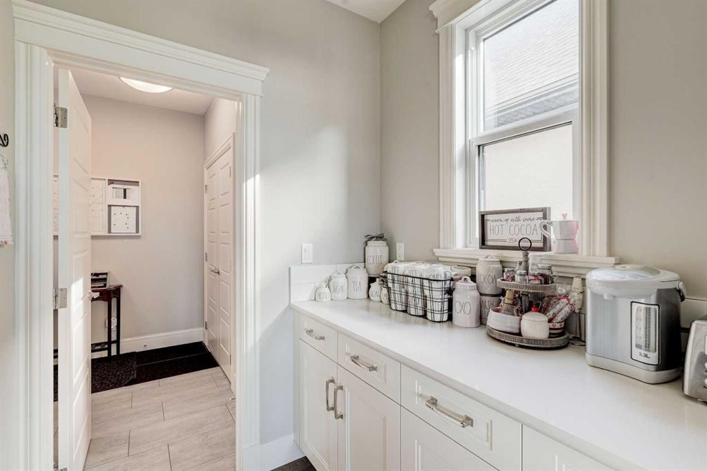 147 Legacy Mount Se, Calgary, AB - Indoor Photo Showing Laundry Room