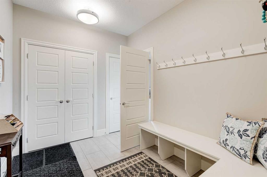 147 Legacy Mount Se, Calgary, AB - Indoor Photo Showing Other Room