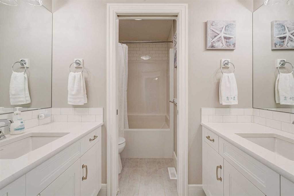 147 Legacy Mount Se, Calgary, AB - Indoor Photo Showing Bathroom