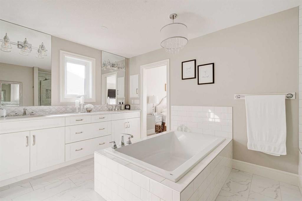 147 Legacy Mount Se, Calgary, AB - Indoor Photo Showing Bathroom