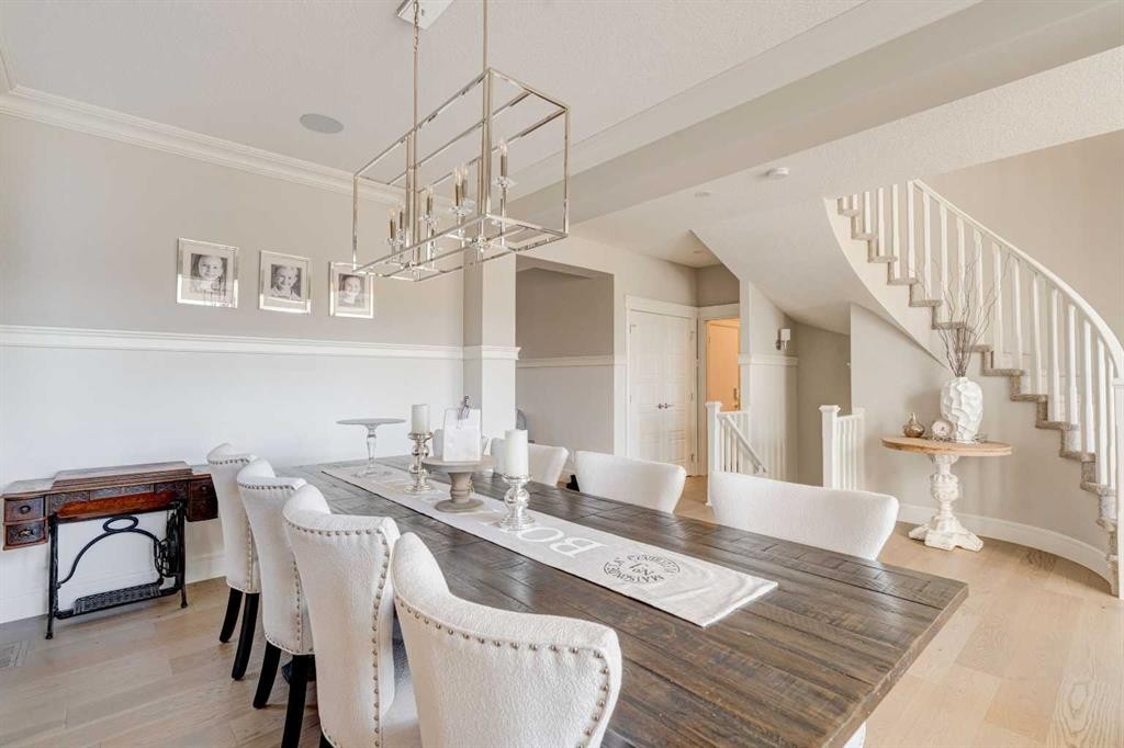 147 Legacy Mount Se, Calgary, AB - Indoor Photo Showing Dining Room