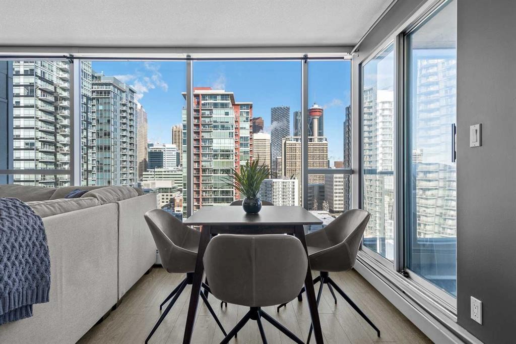 1602-188 15 Avenue Sw, Calgary, AB - Indoor Photo Showing Other Room