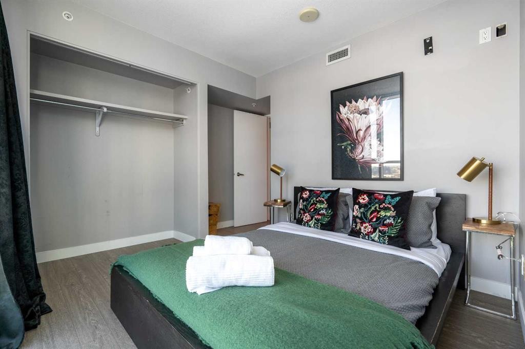 1602-188 15 Avenue Sw, Calgary, AB - Indoor Photo Showing Bedroom