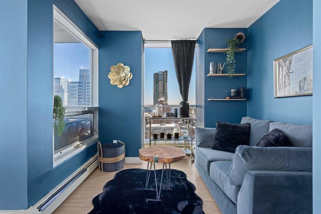 1602-188 15 Avenue Sw, Calgary, AB - Indoor Photo Showing Living Room