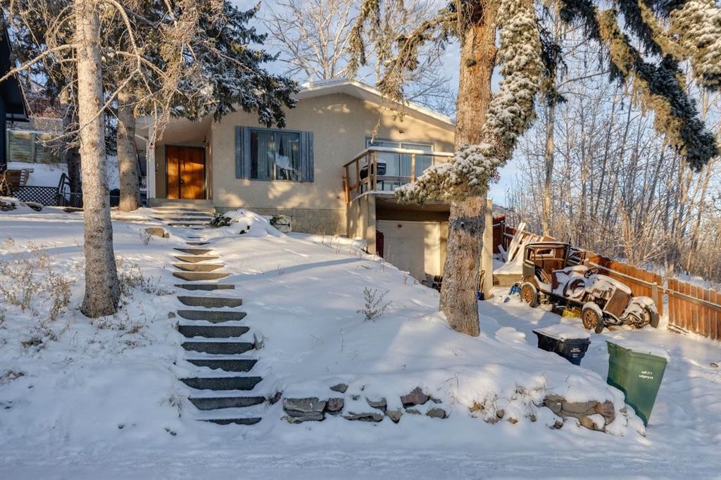 3615 1 Street Ne, Calgary, AB - Outdoor