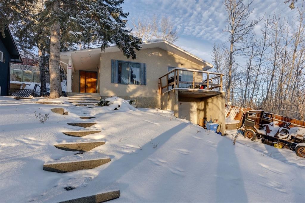 3615 1 Street Ne, Calgary, AB - Outdoor