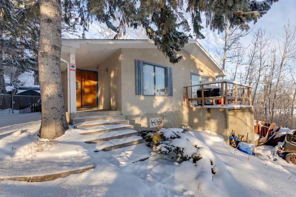 3615 1 Street Ne, Calgary, AB - Outdoor