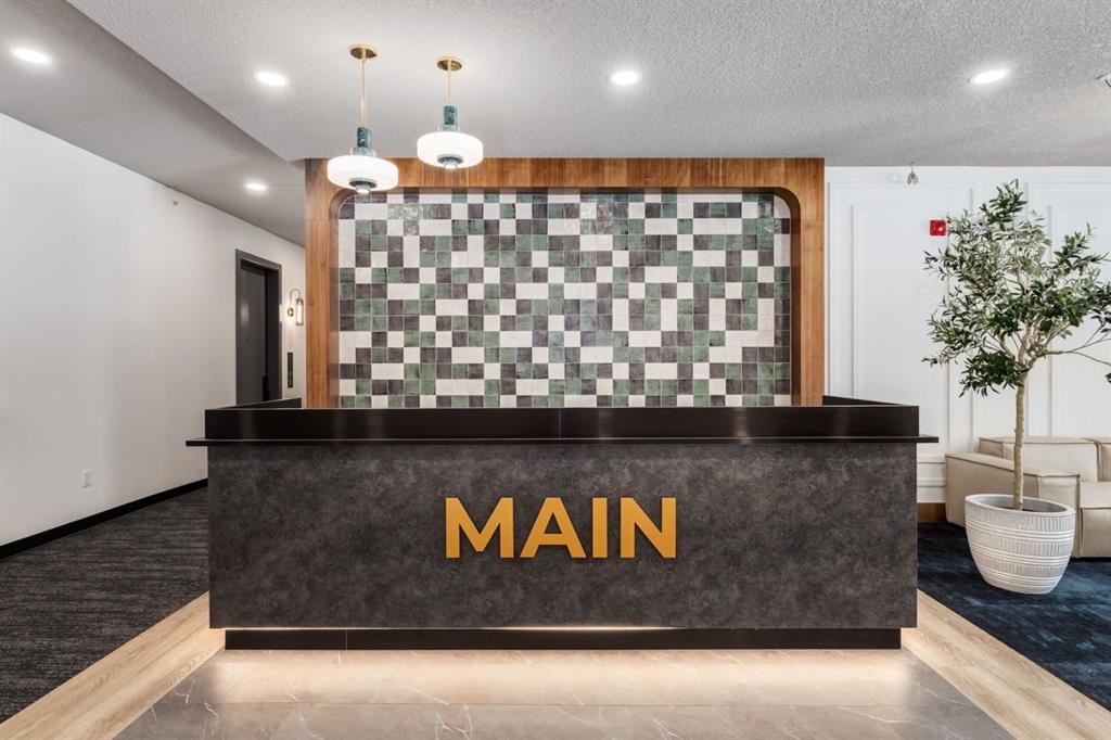 2101-4270 Norford Avenue Nw, Calgary, AB - Indoor Photo Showing Other Room