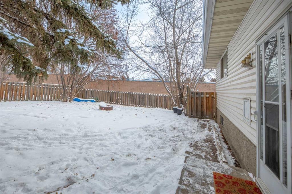 1852 Lynnover Road Se, Calgary, AB - Outdoor