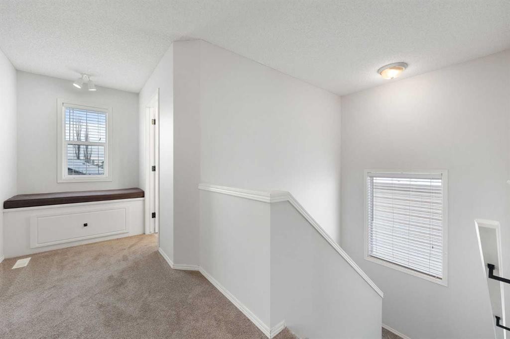 283 Prestwick Landing Se, Calgary, AB - Indoor Photo Showing Other Room