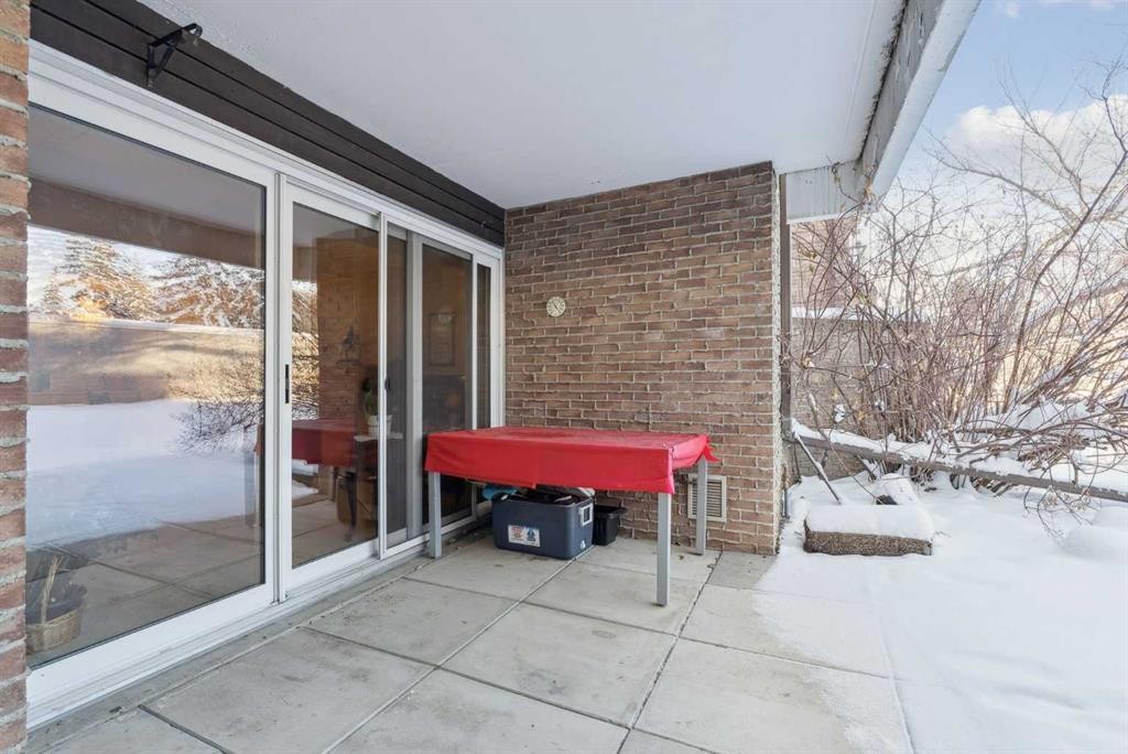 1107-201 Brae Glen Sw, Calgary, AB - Outdoor With Exterior