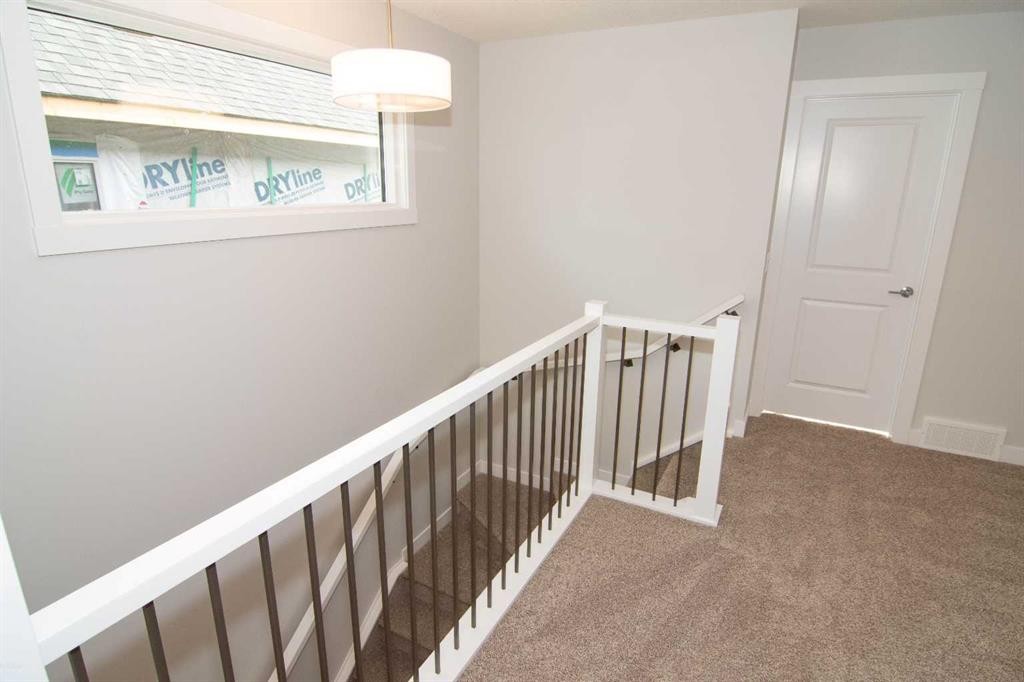 34 Setonvista Grove Se, Calgary, AB