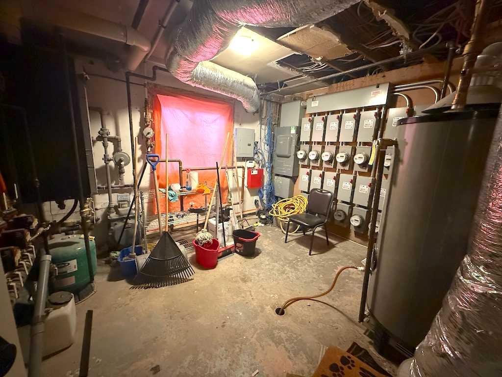 1821 17 Street Sw, Calgary, AB - Indoor Photo Showing Basement