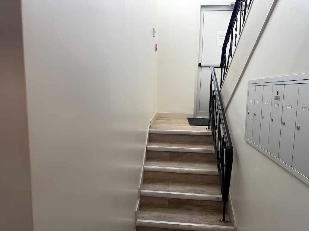 1821 17 Street Sw, Calgary, AB - Indoor Photo Showing Other Room