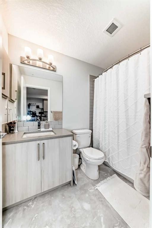 2401-42 Cranbrook Gardens Se, Calgary, AB - Indoor Photo Showing Bathroom